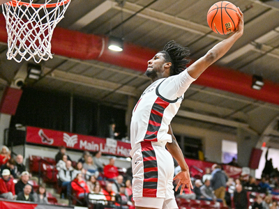 Men's Basketball Dunk